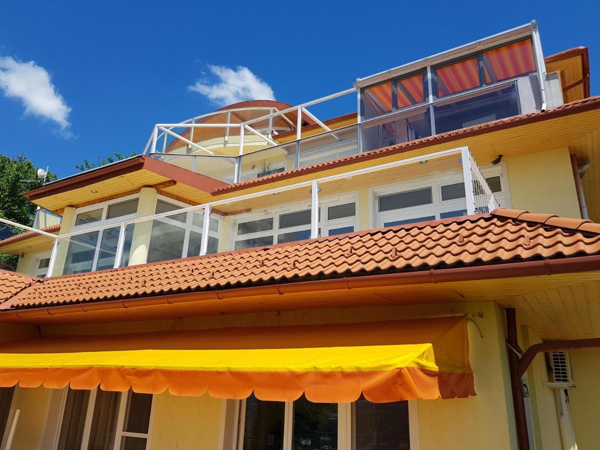 Astra Apartman Tatabanya Exterior photo